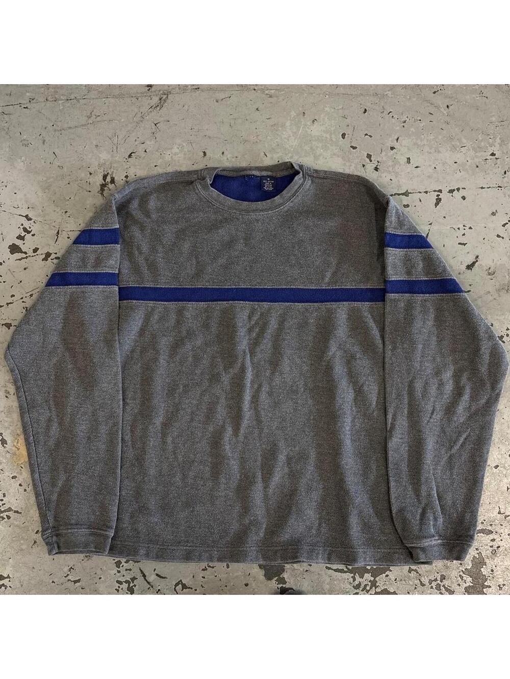 Beautiful vintage 90s gray cotton skater style sweatshirt
